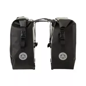 agupair-panniers-shelter AguPair of panniers Shelter