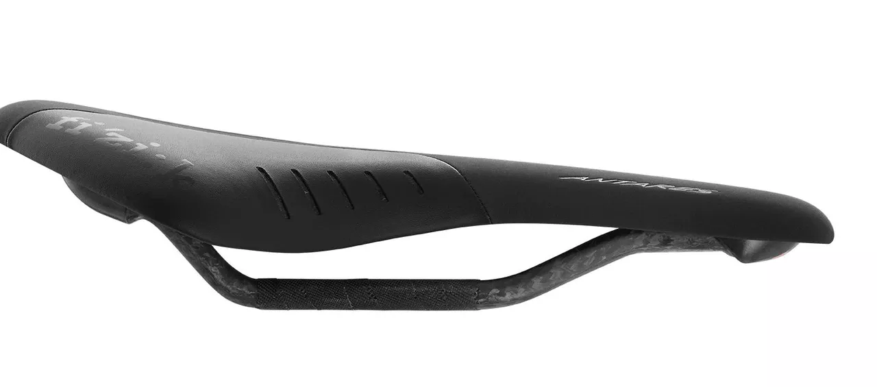 fizik-antares-r1-carbon-saddle Fizik Antares R1 Carbon Saddle
