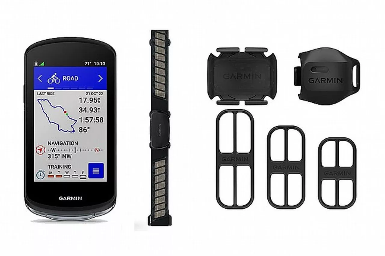 Garmin Edge 1040 GPS Cycling Computer Bundle